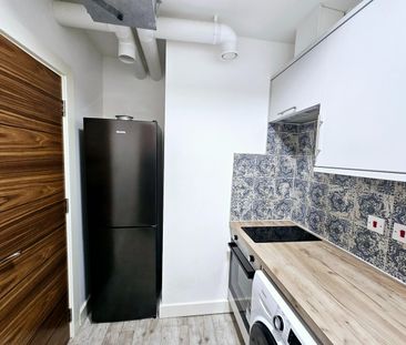 1 Bed Flat, Woolwich Road, SE7 - Photo 5