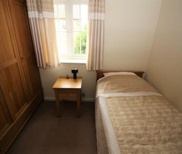 3 bedroom semi-detached house to rent - Photo 3