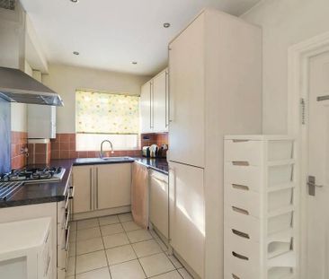 2 bedroom maisonette to rent - Photo 5