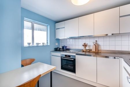 3 bedroom flat to rent - Photo 4