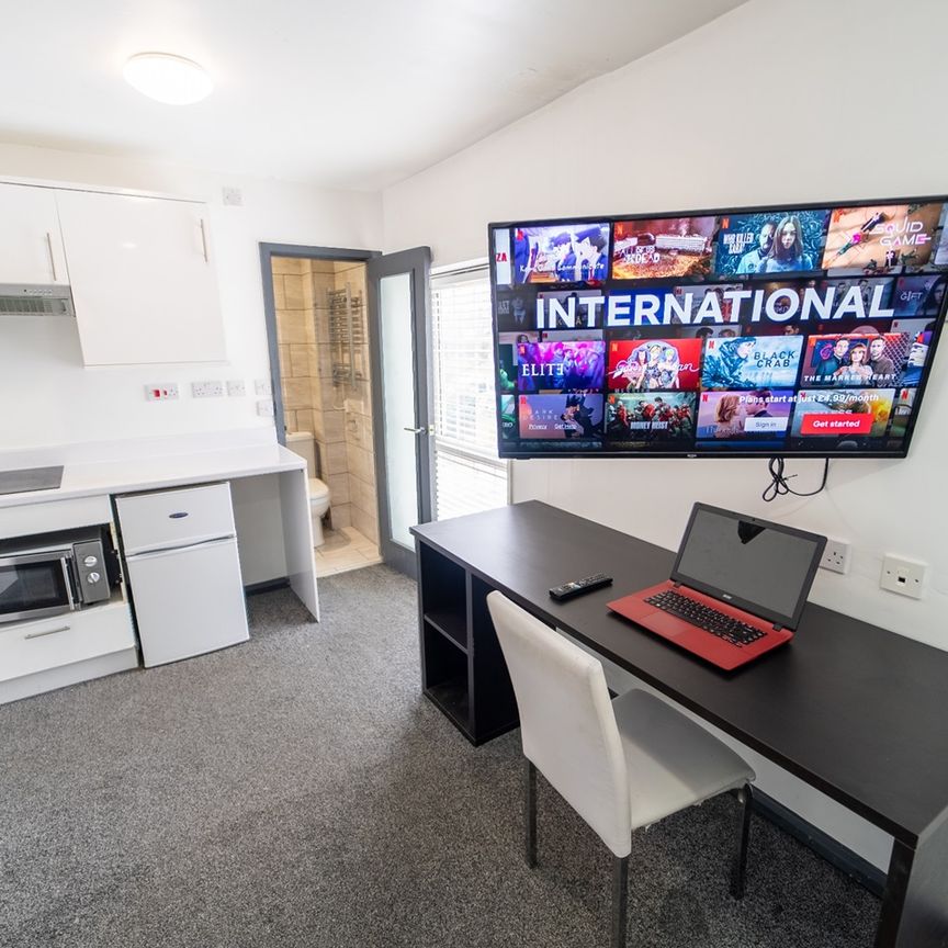 Studio Flat, Pershore Road, B5 - Photo 1