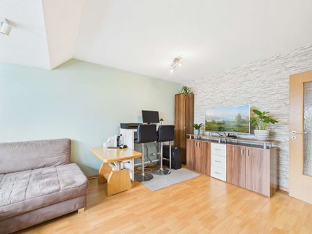 Helle 2-Raum-Wohnung mit Garage und Einbauküche in Auerbach - Photo 2