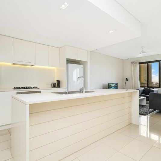 LUXURY LIVING IN WHARF PRECINCT - 6 MONTHS LEASE - Photo 1