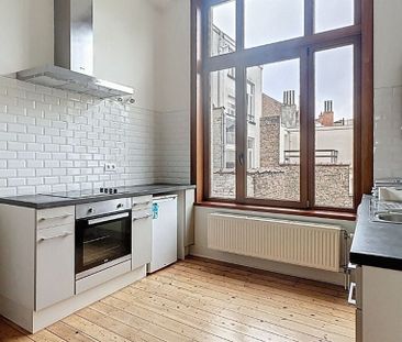 Appartement te huur in Etterbeek voor € 1.000 met 1 slaapkamer - Photo 5