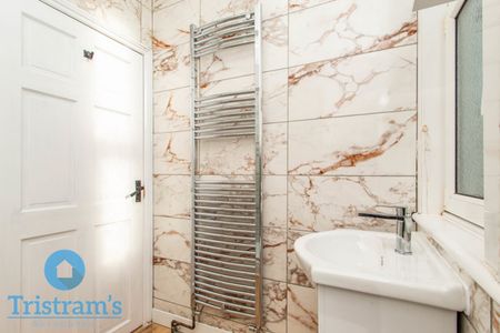 2 bed Apartment for Rent - Photo 2