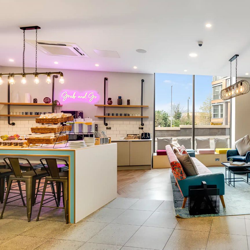 Elegance Apartment - Photo 1