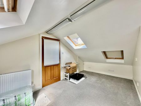 3 bedroom detached house to rent - Photo 5