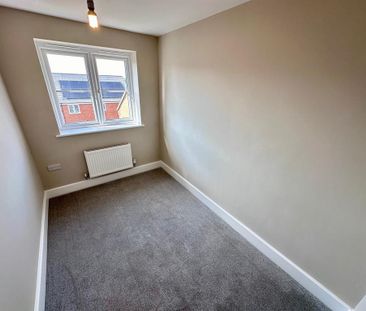 3 bedroom detached house to rent - Photo 3