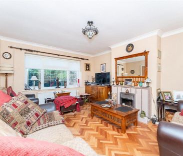 5 bedroom detached house to rent - Photo 3