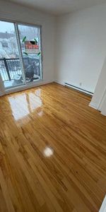 Beau 4½ à louer A 2 minutes à pied du métro + terminus Cartier - Photo 3