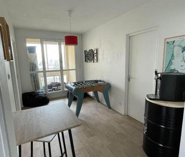 Location Appartement 3 pièces 73m² ST PRIEST 69800 - Photo 2