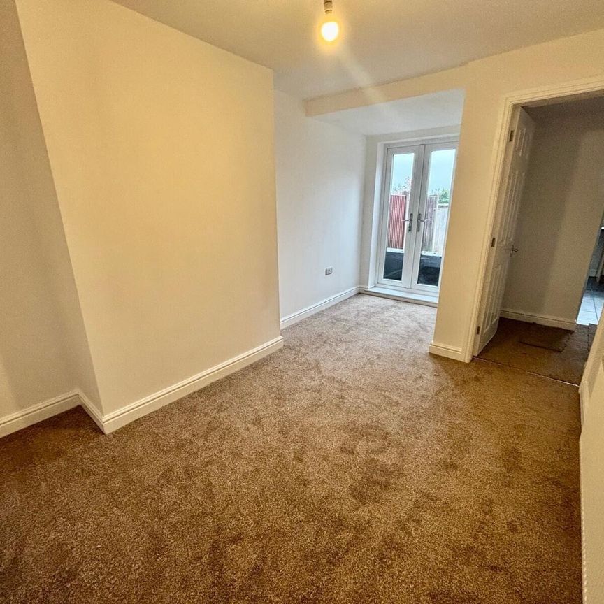 Dingle Lane, Winsford - Photo 1