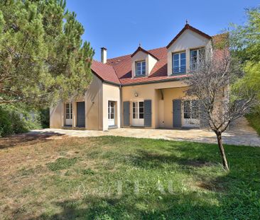 Aigremont — Villa d'exception — 240 m² — Meublée ou vide - Photo 1