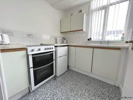 2 bedroom property to rent in Blackpool - Photo 5