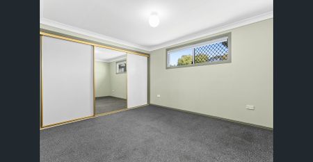Four bedroom high set home close to town - Photo 4