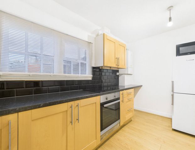 Easthampstead Road, Berkshire Easthampstead Road, Berkshire - Photo 1