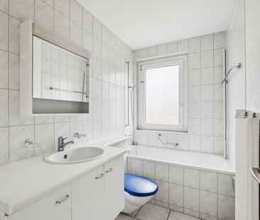 Apartment with green surroundings - Photo 2