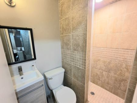 For Lease - 158A Strachan Avenue, Toronto, Ontario - Photo 3