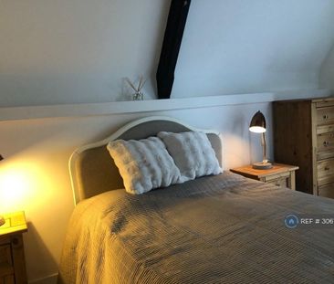 2 bedroom semi-detached house to rent - Photo 4
