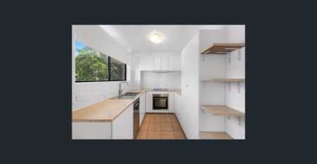 Stylish & Light-Filled Living in the Heart of Hamilton - Photo 5