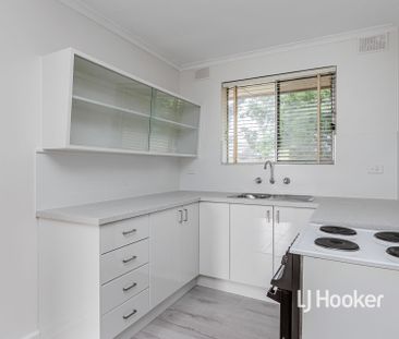 Neat and Tidy 2 bedroom Unit - Photo 2