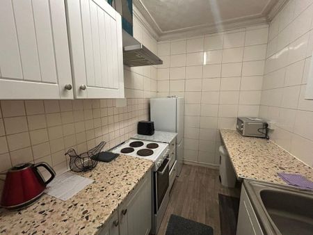 1 bedroom flat to rent - Photo 5