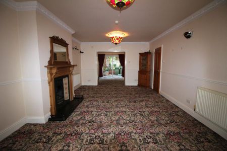 4 bedroom semi-detached house to rent - Photo 2