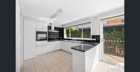 COSY & COMFORTABLE - Photo 4