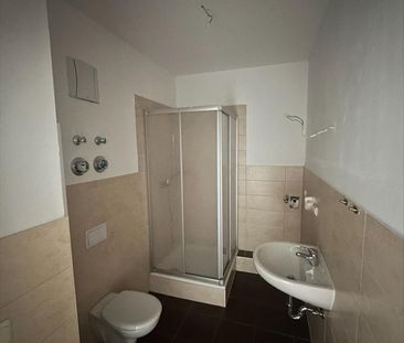 Schöne helle 3-RW mit Balkon und großem Badezimmer - Photo 3