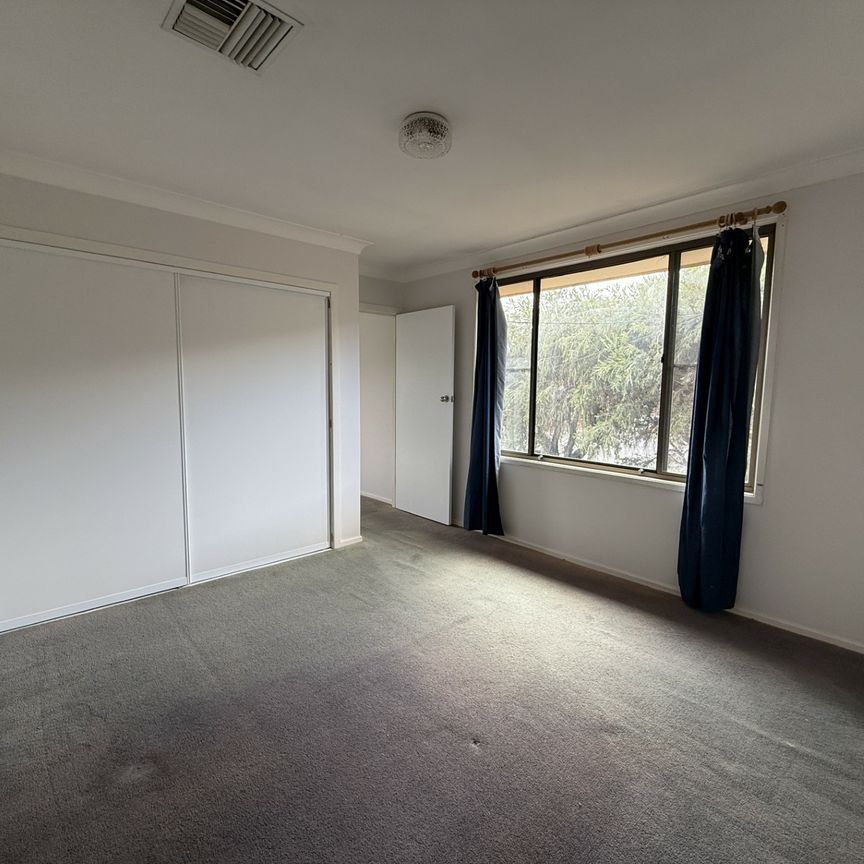 Charming 2-Bedroom Unit in Prime East Tamworth Location - Photo 1