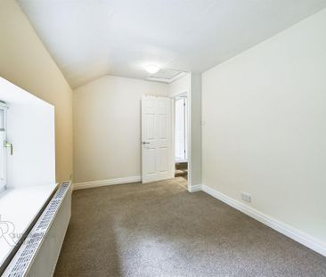 3 bedroom end of terrace house to rent - Photo 1