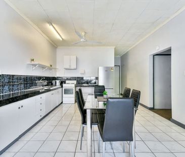 FURNISHED SEASIDE ABODE! - Photo 6