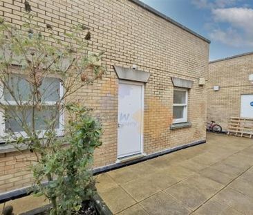 2 bedroom Flat To Let - Photo 6