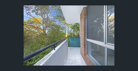 Expansive 2 Bedroom unit with leafy outlook - Photo 2