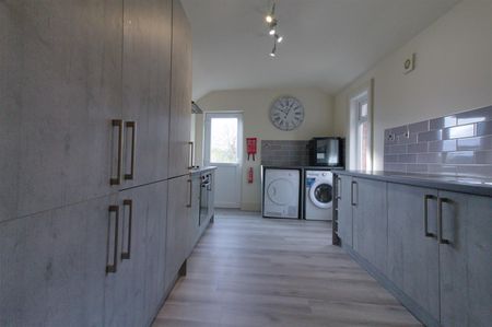 Claremont Road, Spital Tongues - Photo 2