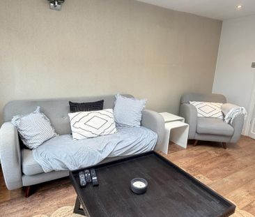 3 bedroom terraced house to rent - Photo 5