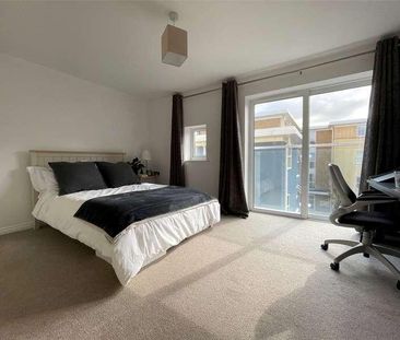 Richmond Court, Exeter, Devon, EX4 - Photo 1