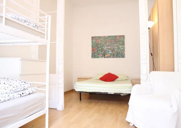 Passatge dels Escudellers, Barcelona, Catalonia 08002