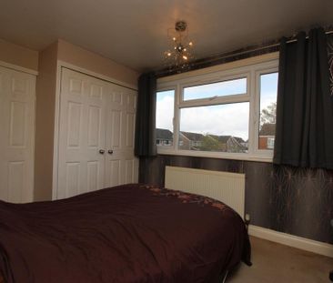 1 bedroom in a house share to rent - Photo 2