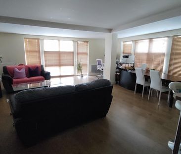 2 Bed Flat, Merchants House, SE10 - Photo 3