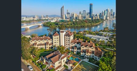 Riverside Lifestyle Fully Furnished: - Photo 2