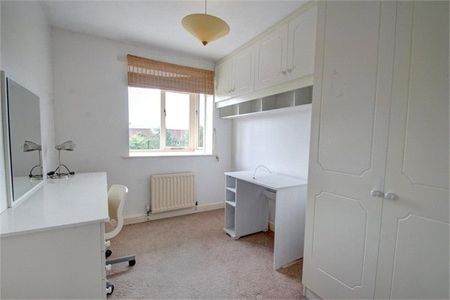 Allingham Court Newcastle upon Tyne, NE7 7FD - Photo 3