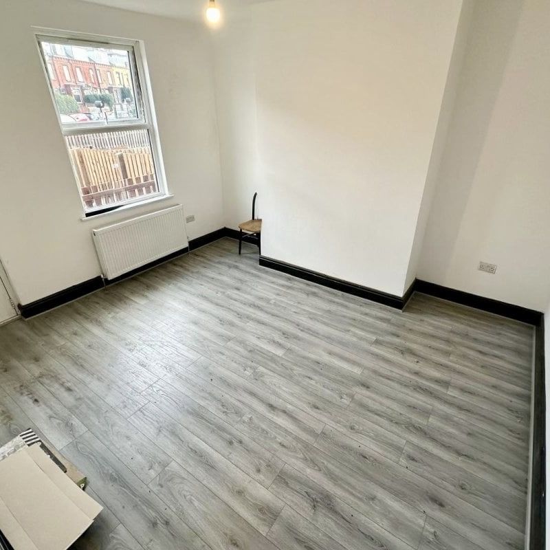 Darfield Crescent - Photo 1