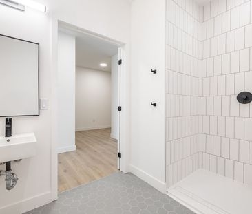 The Monterey - Photo 2