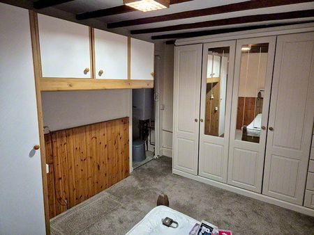 3 bedroom terraced house to rent - Photo 5