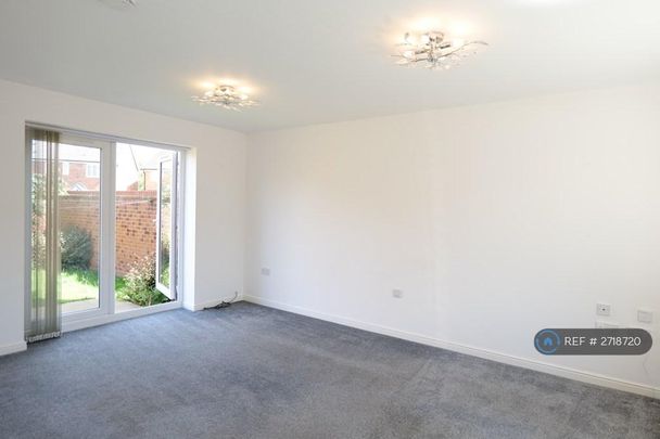 3 bedroom detached house to rent - Photo 1