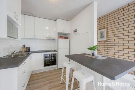 GREAT LOCATION - LOW MAINTENANCE FULLY FURNISHED UNIT - Photo 5