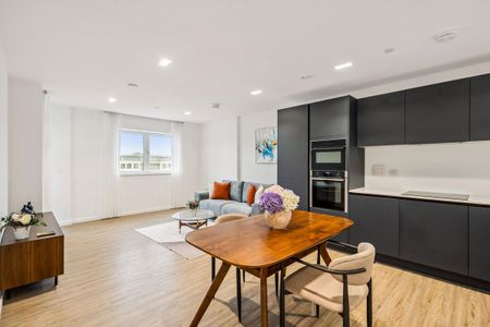 Modern 1 bedroom apartment to rent in a new development located in North Kensington, W10 - Photo 2