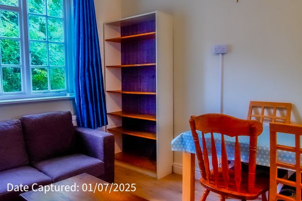 The Cottage, 1 Rawcliffe Lane - Photo 1