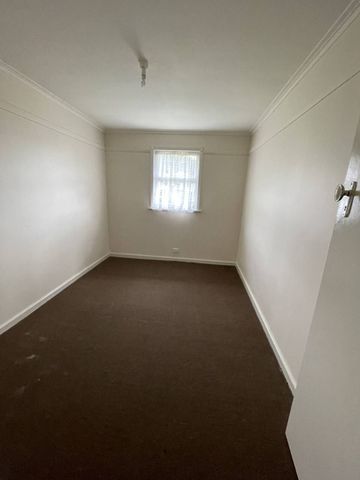 Long Lease - Photo 3